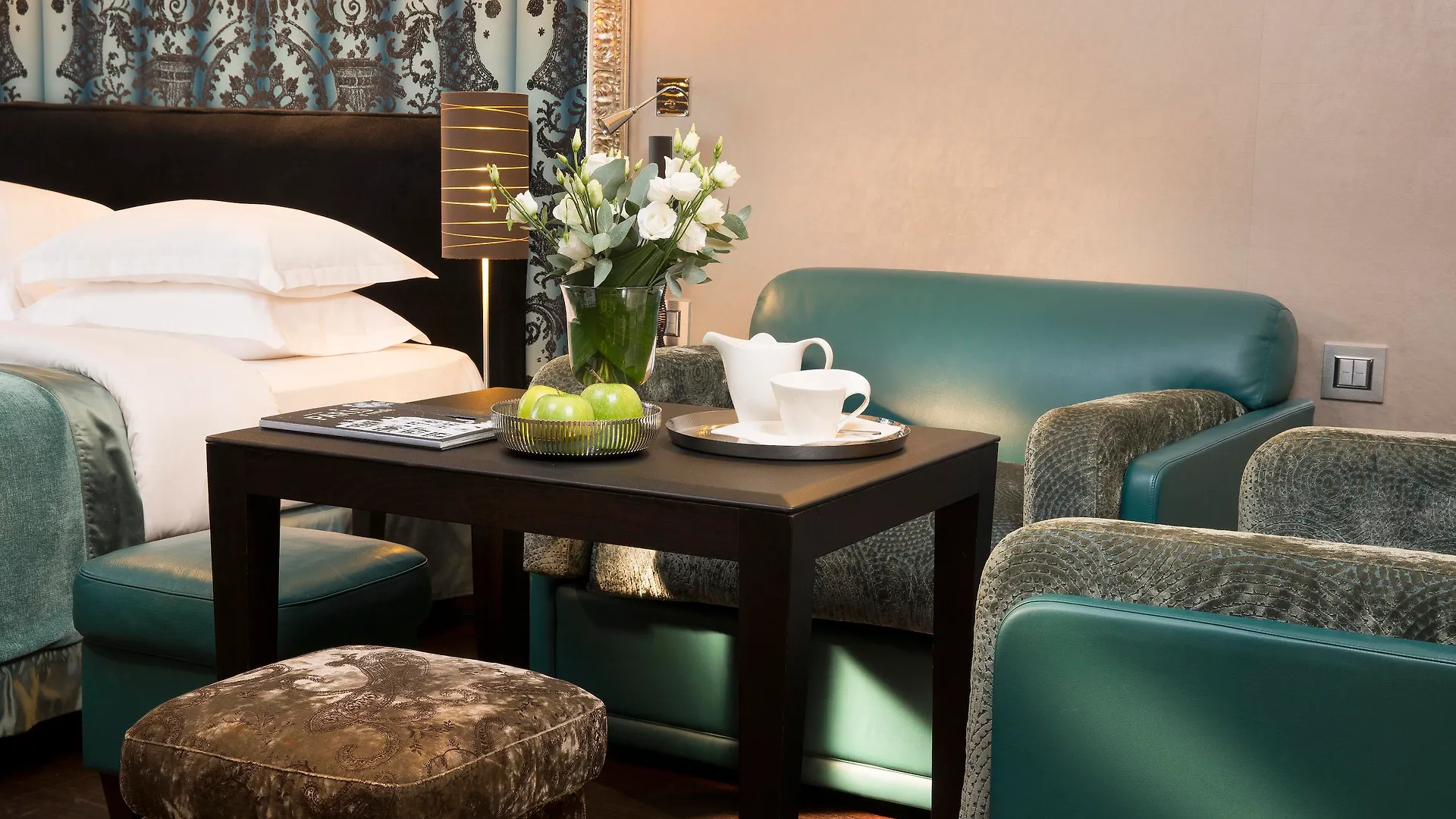 ****  Hotel Ares Eiffel Paris France