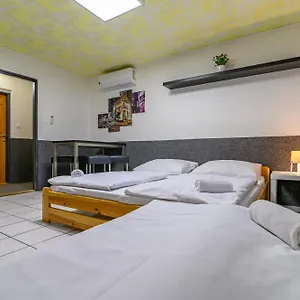  Hostel Seven Çek Cumhuriyeti