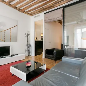 Le Marais Place Sainte Catherine With Ac Apartamento
