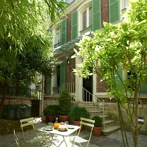 Maison Lepic Montmartre Отель